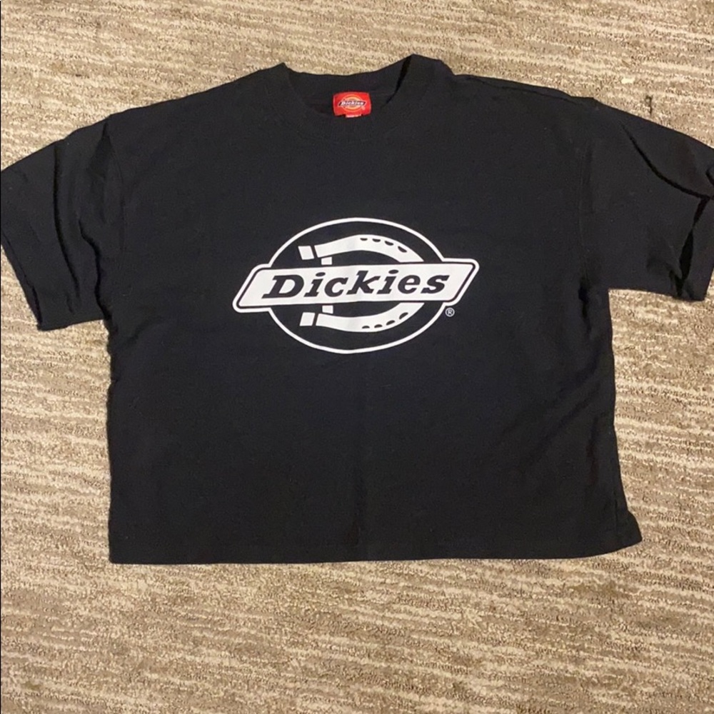 Cropped Dickies shirt